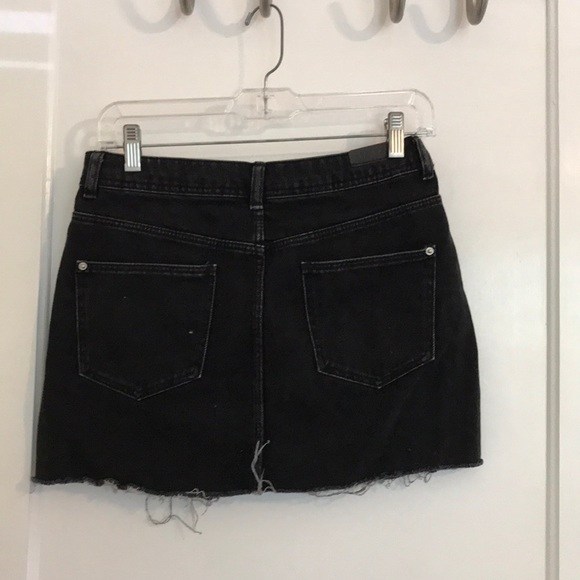 Black Zara jean skirt - Picture 2 of 2